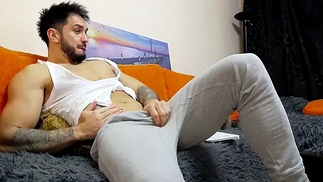 Snapshot of MichaelWills chatting on 02.25.25 MichaelWills online show from 02.25.25