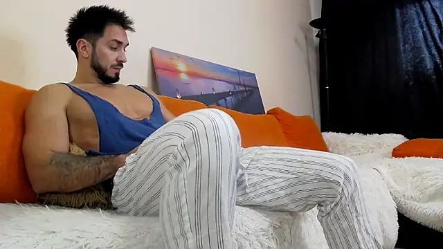 Snapshot of MichaelWills chatting on 11.09.25 MichaelWills online show from 11.09.25