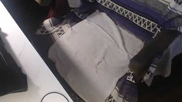 Snapshot of QueenDenizeAndTheCaptain chatting on 10.02.25 QueenDenizeAndTheCaptain online show from 10.02.25