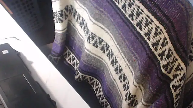 Snapshot of QueenDenizeAndTheCaptain chatting on 10.03.25 QueenDenizeAndTheCaptain online show from 10.03.25