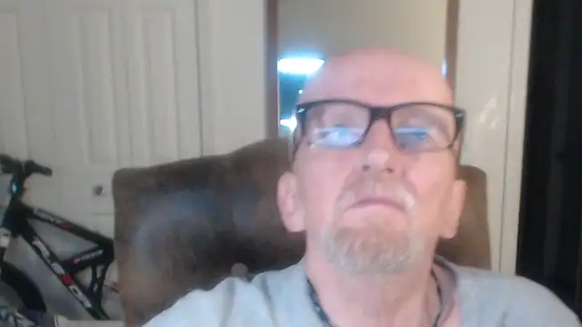 Snapshot of QueenDenizeAndTheCaptain chatting on 01.13.26 QueenDenizeAndTheCaptain online show from 01.13.26