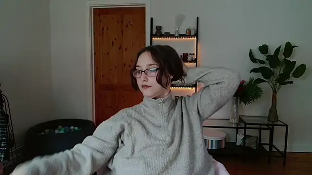 Snapshot of NaughtyRapunzel7 chatting on 12.06.24 NaughtyRapunzel7 online show from 12.06.24