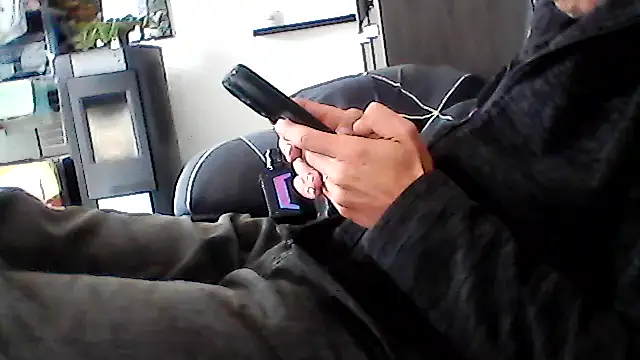 Snapshot of mickzizi chatting on 09.22.25 mickzizi online show from 09.22.25