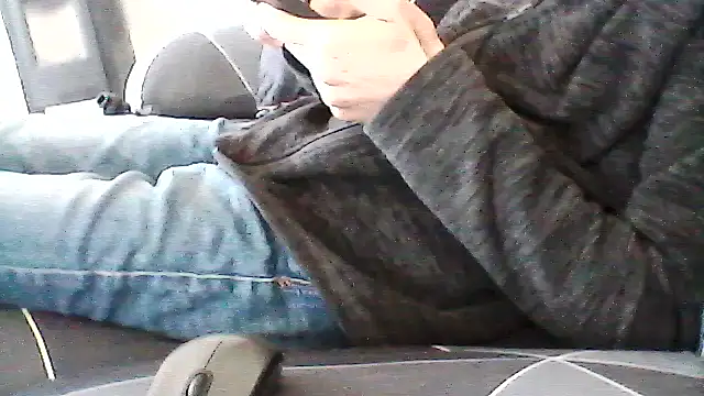 Snapshot of mickzizi chatting on 09.30.25 mickzizi online show from 09.30.25