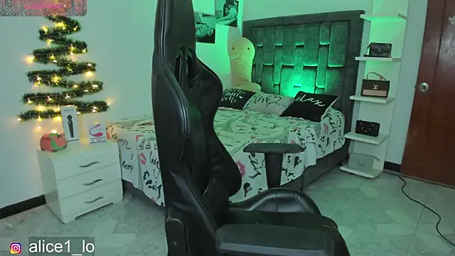 candy alicee online show from 12.10.24