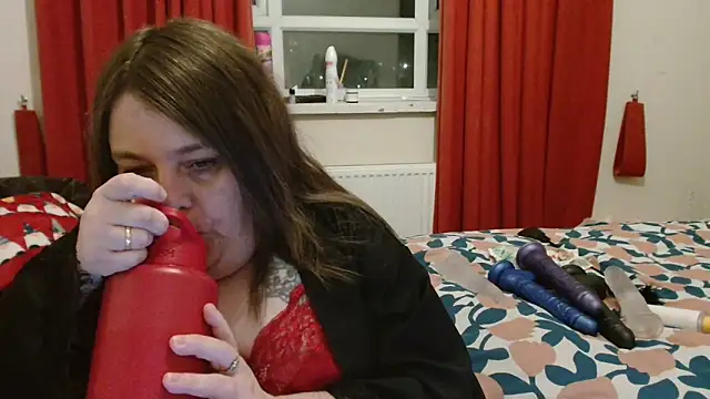 HouseWifeWhore Milf online show from 09.10.25