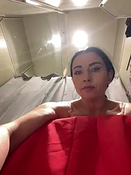 CrazzyChicks online show from 02.08.25