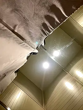 CrazzyChicks online show from 10.09.25