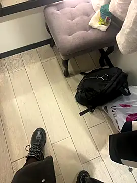 CrazzyChicks online show from 10.29.25