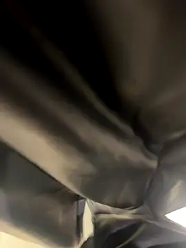 CrazzyChicks online show from 11.30.25