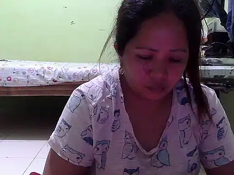 Snapshot of sweetlady_pinay chatting on 03.08.25 sweetlady pinay online show from 03.08.25
