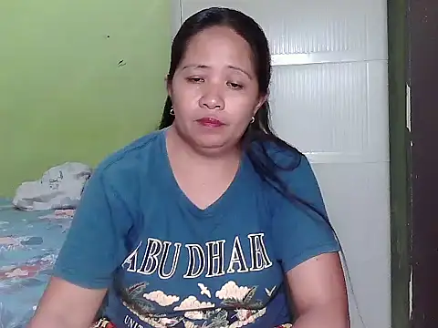 Snapshot of sweetlady_pinay chatting on 10.04.25 sweetlady pinay online show from 10.04.25