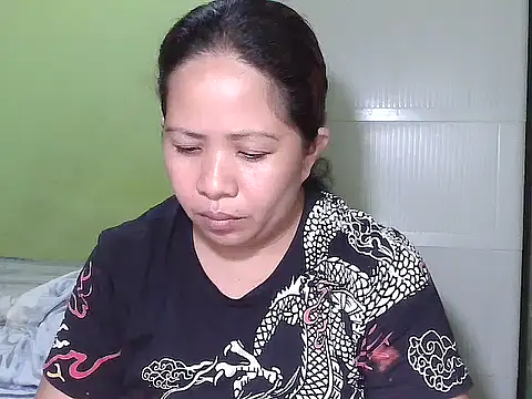 Snapshot of sweetlady_pinay chatting on 10.18.25 sweetlady pinay online show from 10.18.25