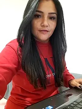 laura dirtyhot online show from 12.12.24