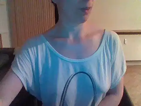 Snapshot of Moi_Lina chatting on 07.21.26 Moi Lina online show from 07.21.26