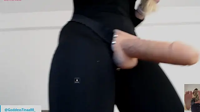 Snapshot of Goddess_Tina chatting on 03.22.26 Goddess Tina online show from 03.22.26