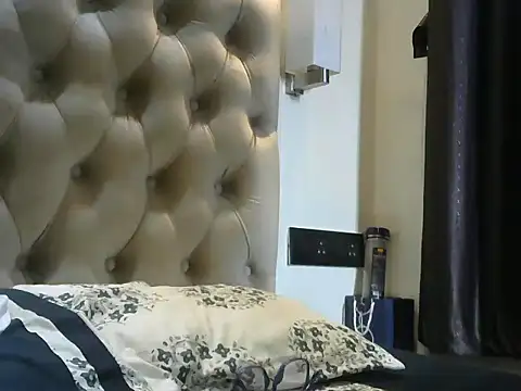 Snapshot of RANIRADHIK chatting on 01.13.26 RANIRADHIK online show from 01.13.26