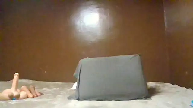 Snapshot of Heavenskyyee chatting on 10.25.25 Heavenskyyee online show from 10.25.25