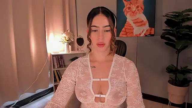 LiaPearce online show from 10.27.25