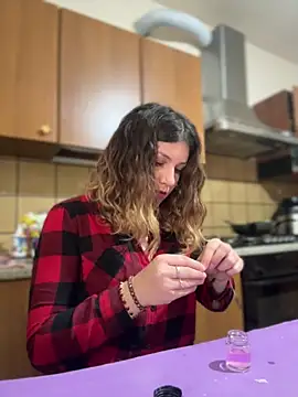 DaisyVibesss online show from 03.12.25