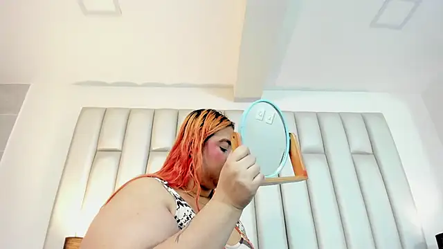 aandreaperez online show from 10.24.25