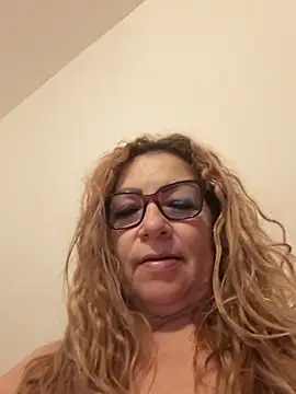 Snapshot of gisela27 chatting on 07.30.26 gisela27 online show from 07.30.26