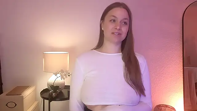 Snapshot of MilaFleur chatting on 02.01.25 MilaFleur online show from 02.01.25