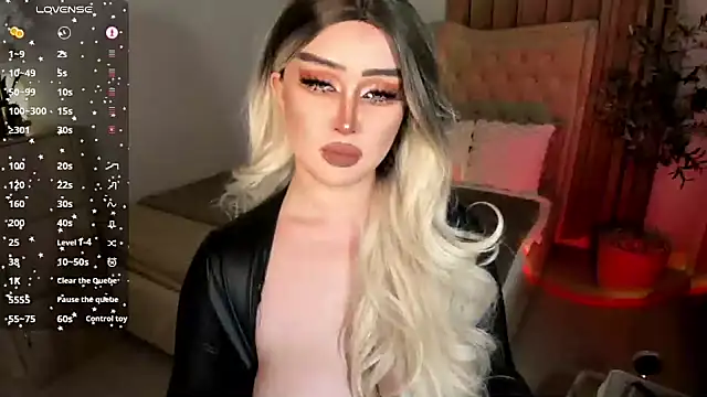 Snapshot of Miss_mariahmonroe chatting on 11.10.25 Miss mariahmonroe online show from 11.10.25