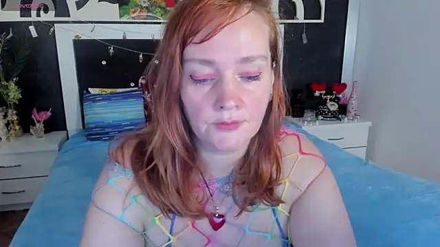 Snapshot of SinFulTitsDD chatting on 12.30.24 SinFulTitsDD online show from 12.30.24