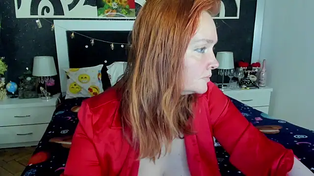 Snapshot of SinFulTitsDD chatting on 02.20.25 SinFulTitsDD online show from 02.20.25