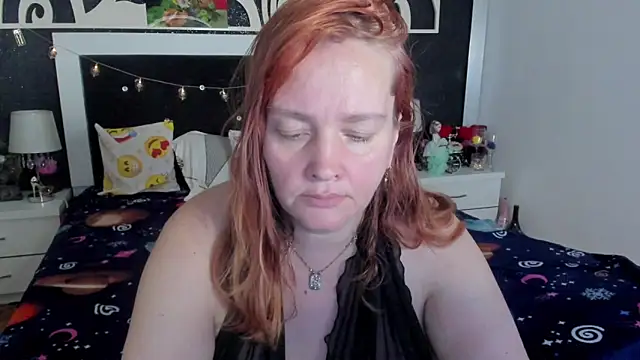 Snapshot of SinFulTitsDD chatting on 02.26.25 SinFulTitsDD online show from 02.26.25