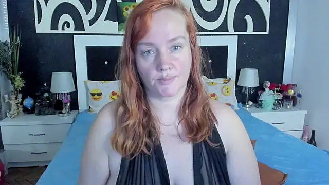 Snapshot of SinFulTitsDD chatting on 03.15.25 SinFulTitsDD online show from 03.15.25