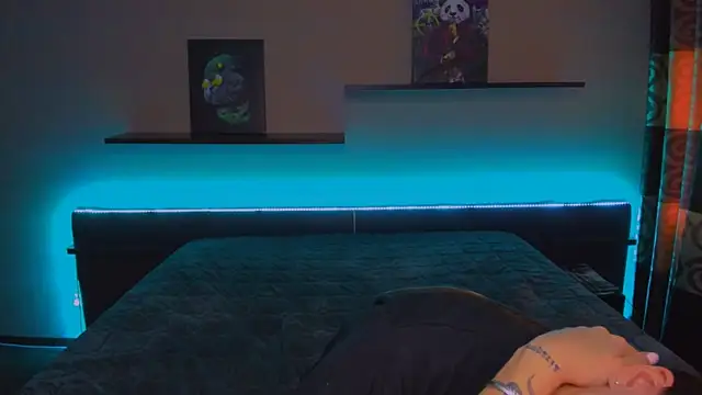 AlexaBarkley online show from 02.14.25