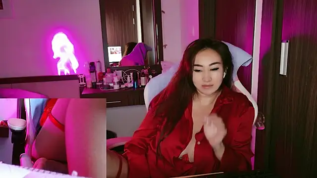 Snapshot of AsianQueens chatting on 01.06.26 AsianQueens online show from 01.06.26