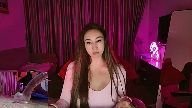 Snapshot of AsianQueens chatting on 01.12.26 AsianQueens online show from 01.12.26