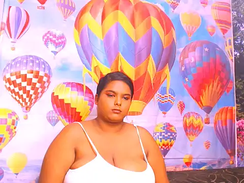 Snapshot of Indianfairy99 chatting on 02.04.25 Indianfairy99 online show from 02.04.25