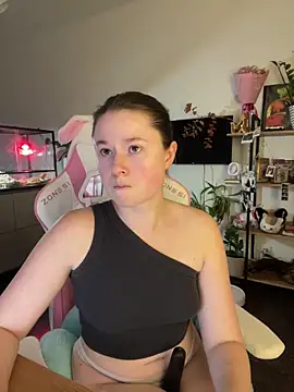 sweetest pie online show from 11.21.25