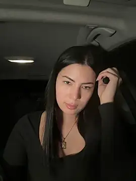 Snapshot of clairewntr chatting on 12.11.24 clairewntr online show from 12.11.24