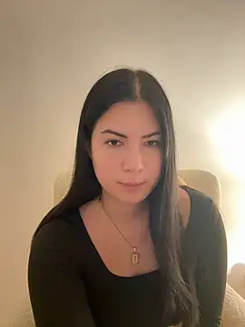 Snapshot of clairewntr chatting on 12.12.24 clairewntr online show from 12.12.24