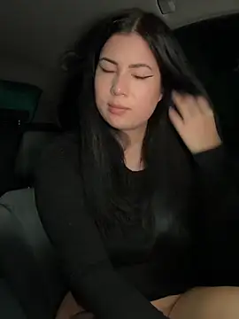 Snapshot of clairewntr chatting on 12.26.24 clairewntr online show from 12.26.24