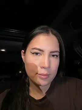 Snapshot of clairewntr chatting on 01.04.25 clairewntr online show from 01.04.25