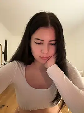 Snapshot of clairewntr chatting on 01.15.25 clairewntr online show from 01.15.25