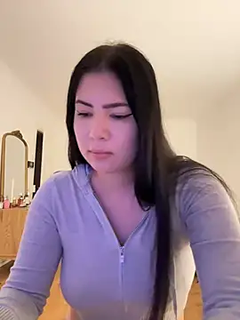 Snapshot of clairewntr chatting on 01.19.25 clairewntr online show from 01.19.25