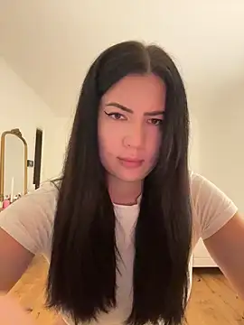 Snapshot of clairewntr chatting on 01.20.25 clairewntr online show from 01.20.25