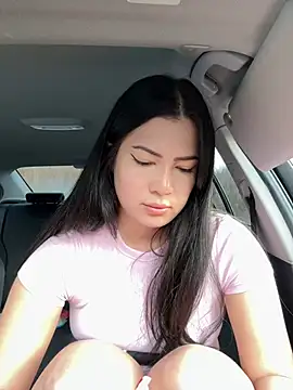 Snapshot of clairewntr chatting on 01.26.25 clairewntr online show from 01.26.25