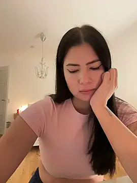 Snapshot of clairewntr chatting on 01.26.25 clairewntr online show from 01.26.25