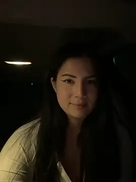 Snapshot of clairewntr chatting on 02.20.25 clairewntr online show from 02.20.25