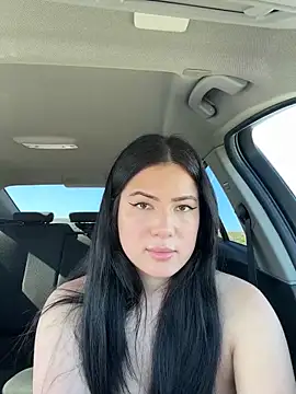 Snapshot of clairewntr chatting on 03.17.25 clairewntr online show from 03.17.25