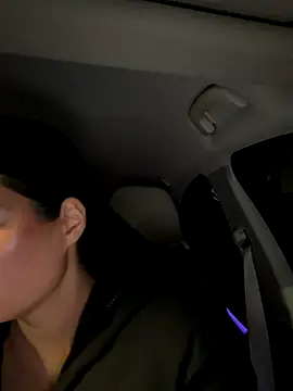 Snapshot of clairewntr chatting on 10.18.25 clairewntr online show from 10.18.25