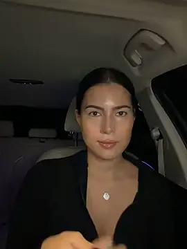 Snapshot of clairewntr chatting on 10.21.25 clairewntr online show from 10.21.25